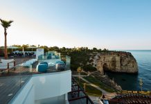 Há um novo terraço para ver o pôr do sol no Algarve