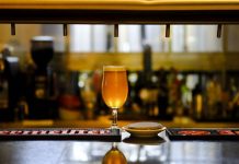 Levare: Uma mão-cheia de cervejas na Praça da Batalha