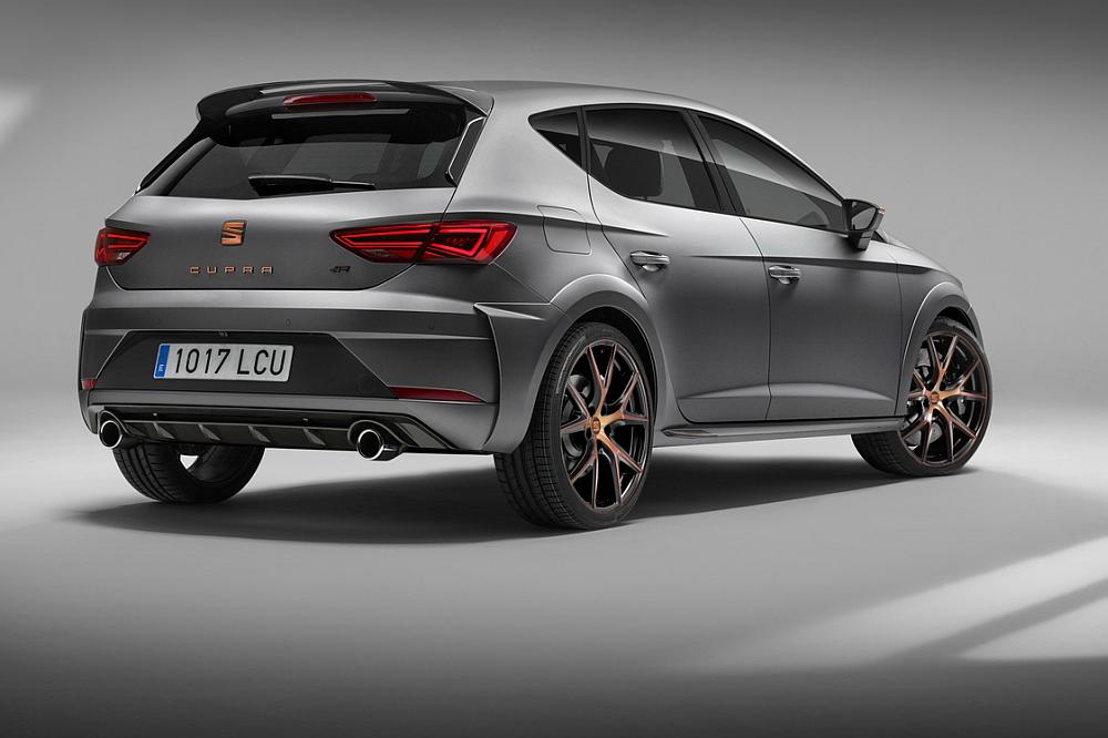 2018-seat-leon-cupra-r-2