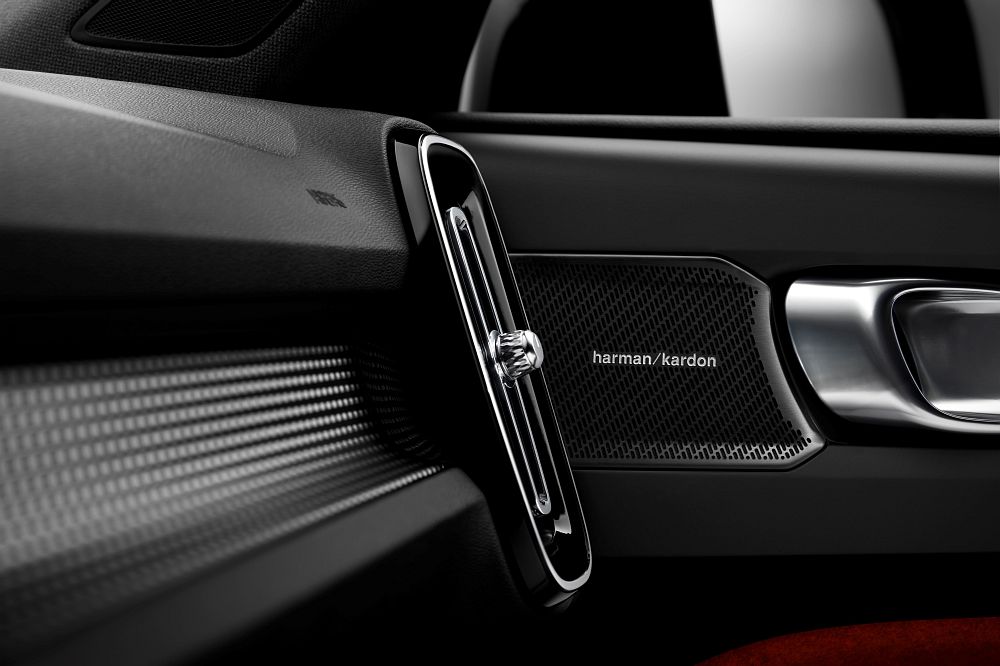 New Volvo XC40 – Harman Kardon speakers