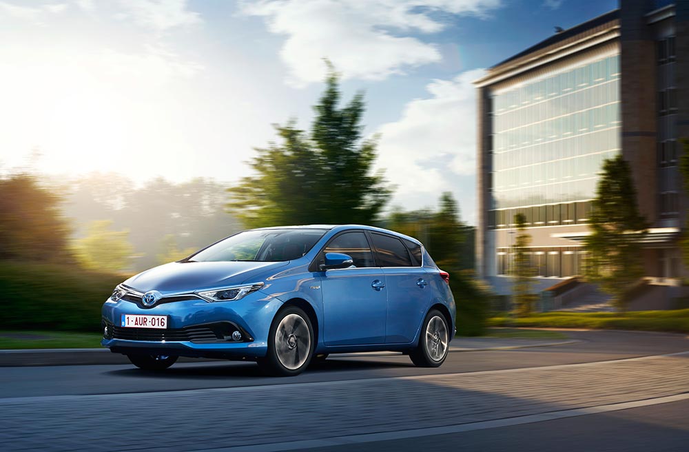 33-Toyota-Auris-Hybrid