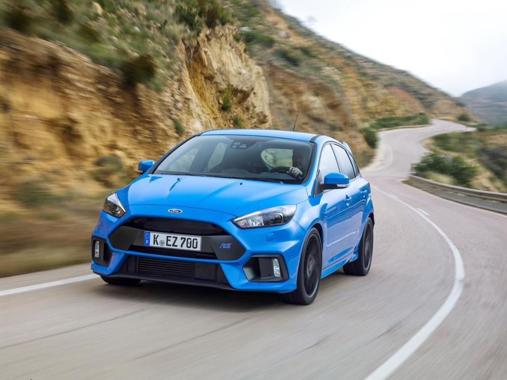 4-Ford-Focus-RS