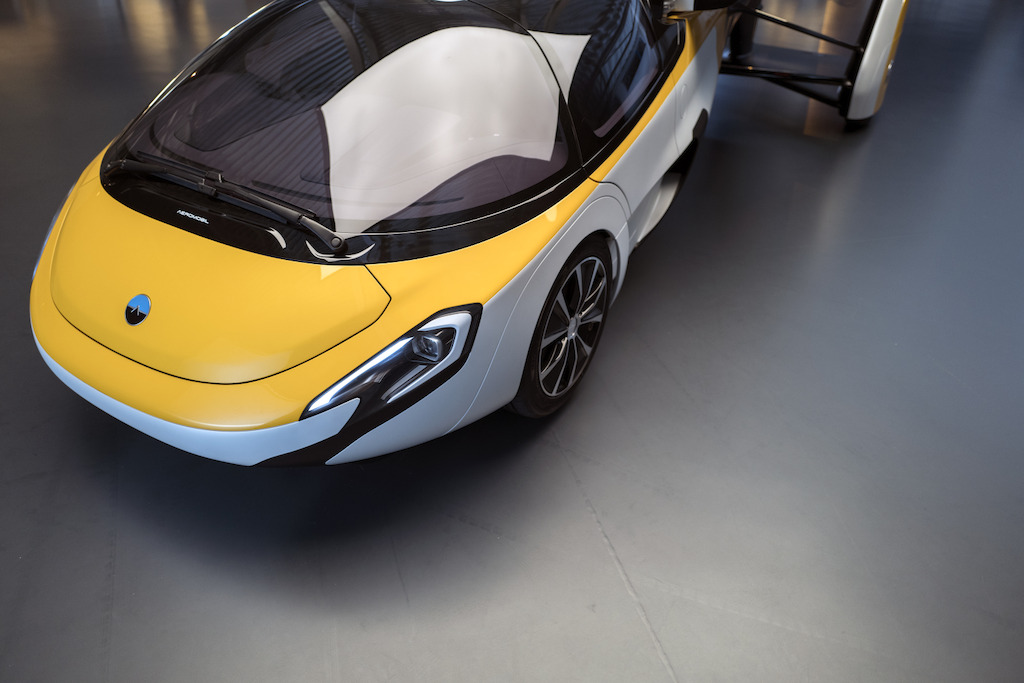 AeroMobil2017_Car_Configuration_34view_from_above