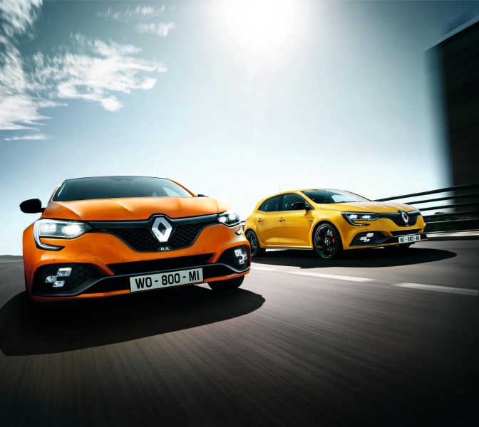 EMBARGO-120917-08h50-UK-New-Megane-RS-BFB-Frankfurt-Reveal-300817-10-960×600