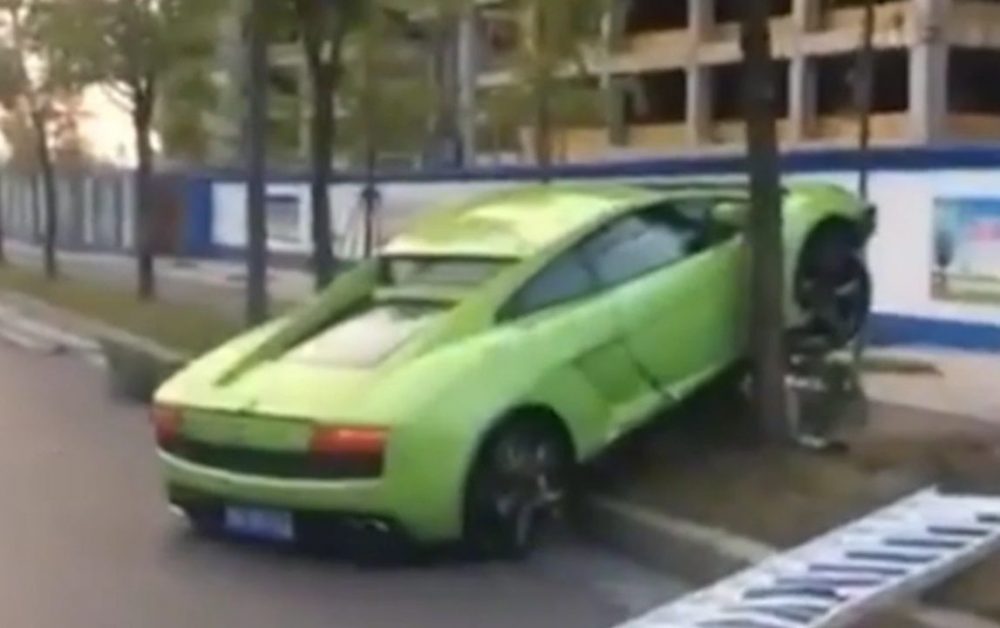 Lambo crash 4