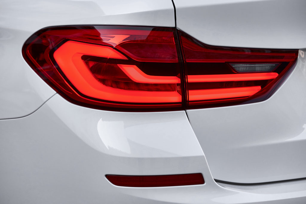 P90258749_highRes_the-new-bmw-5-series-1-1024×683
