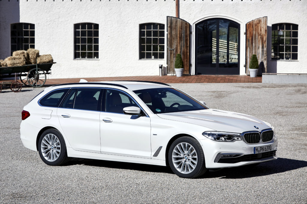 P90258753_highRes_the-new-bmw-5-series-1024×683