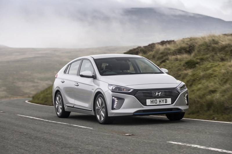 06 Hyundai Ioniq