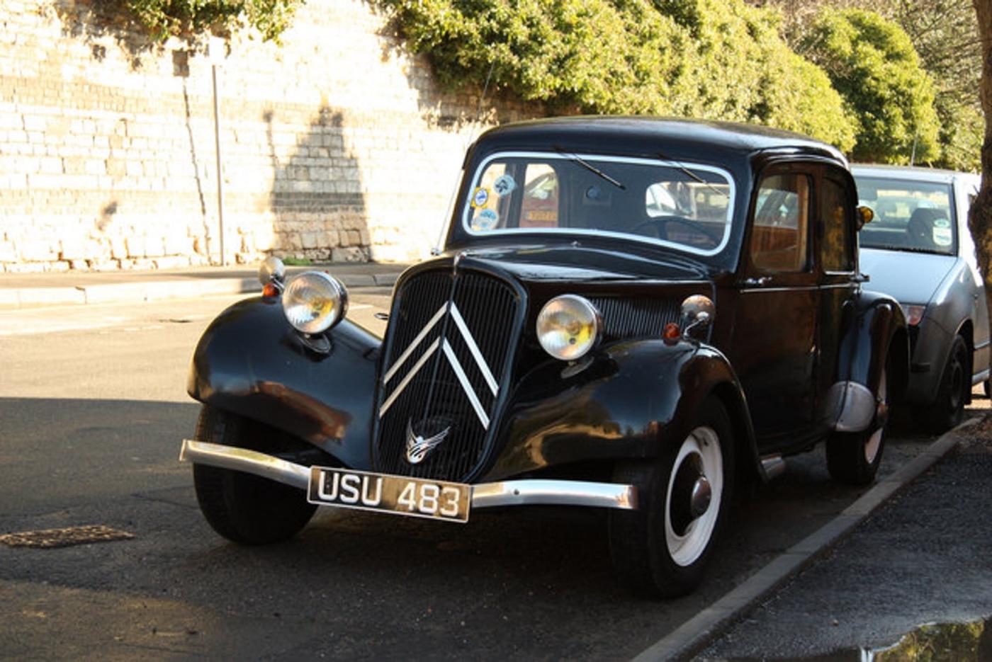 12 – CitroÃ«n Traction Avant