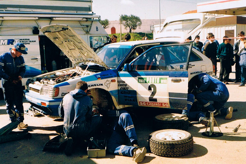 1988-hannu-mikkola-mazda-rally-portugal-tomar