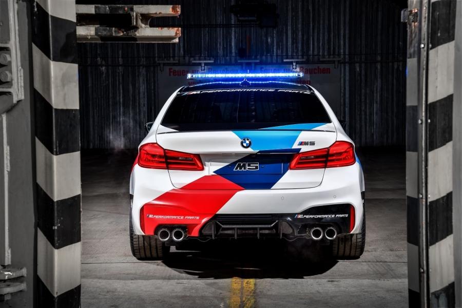 BMW-M5-MotoGP-Safety-Car-4-960×600
