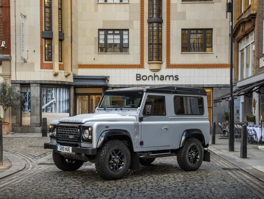 LAND ROVER DEFENDER