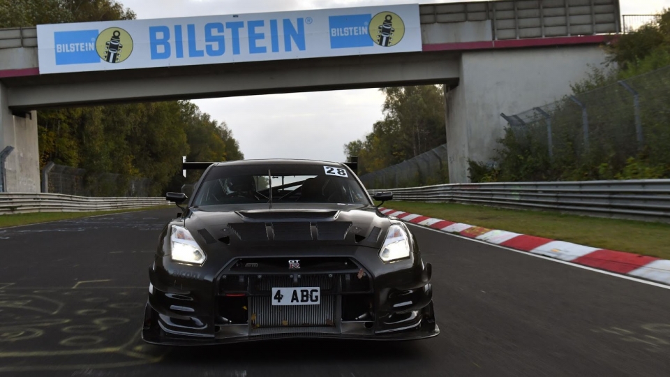 Litchfield-Nissan-GT-R-Nurburgring-10-960×600