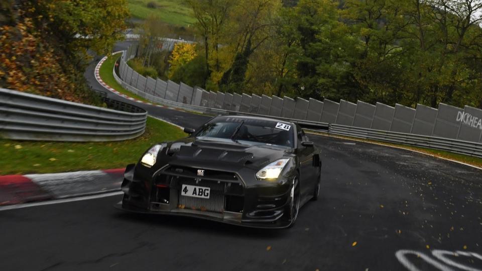 Litchfield-Nissan-GT-R-Nurburgring-2-960×600 (1)