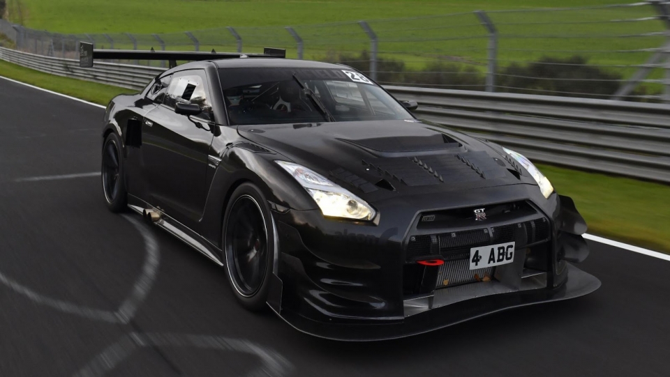 Litchfield-Nissan-GT-R-Nurburgring-3-960×600