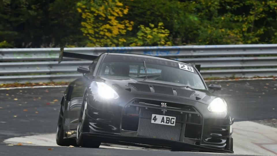 Litchfield-Nissan-GT-R-Nurburgring-4-960×600