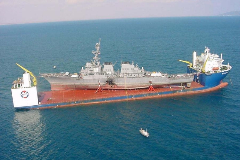 MV_Blue_Marlin_carrying_USS_Cole-800x533_c.jpg