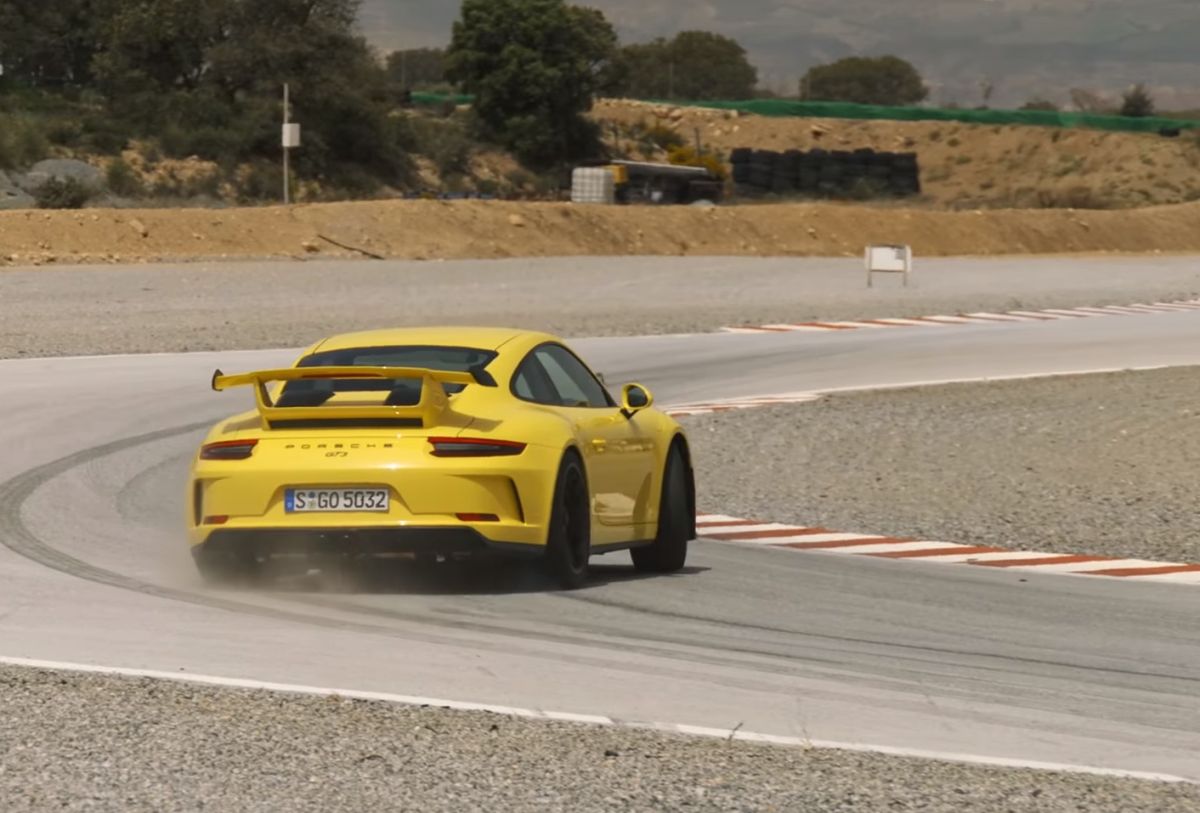 Porsche 911 GT3 Rohrl_3