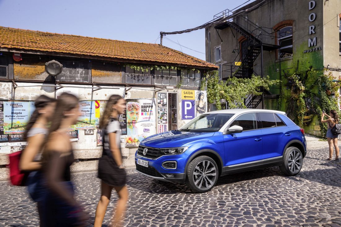 Volkswagen T-Roc_44_out 2017