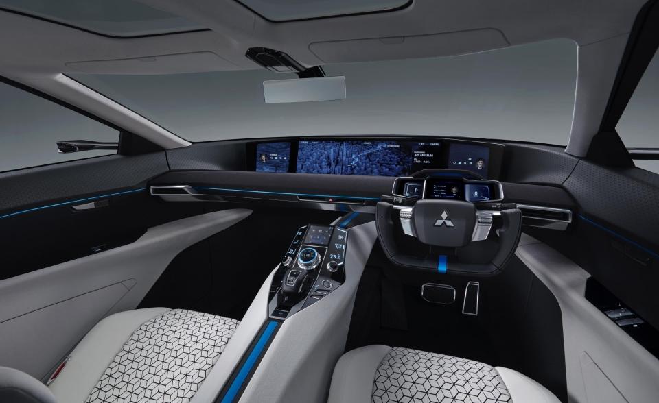 e-EVO_Concept_interior0107-960×600