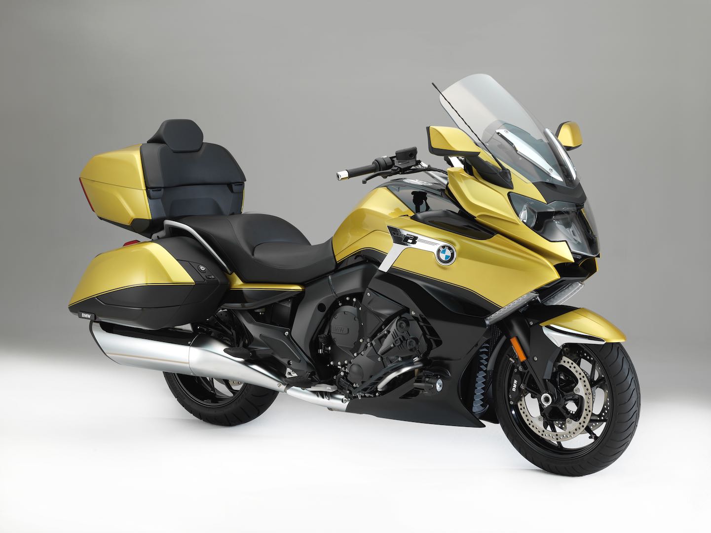 2018-bmw-k-1600-grand-america-12