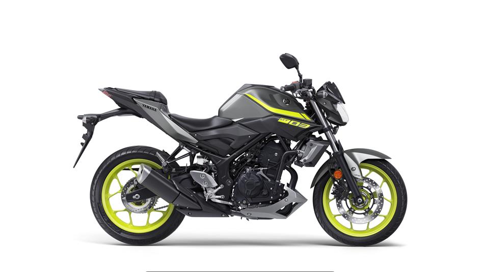 2018-yamaha-mt-03-eu-night-fluo-studio-002