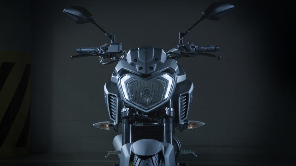 2018-yamaha-mt-125-eu-night-fluo-detail-004