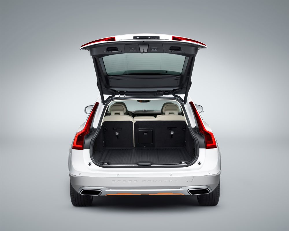 Volvo V90 Cross Country Volvo Ocean Race boot