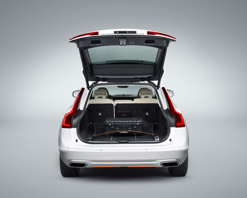 Volvo V90 Cross Country Volvo Ocean Race boot