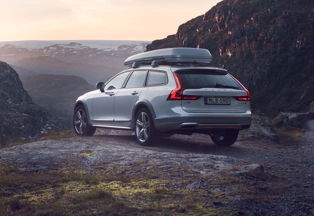Volvo V90 Cross Country Volvo Ocean Race exterior on location