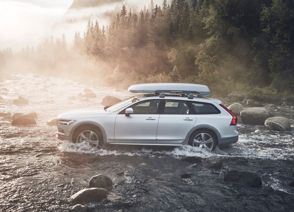 Volvo V90 Cross Country Volvo Ocean Race exterior on location