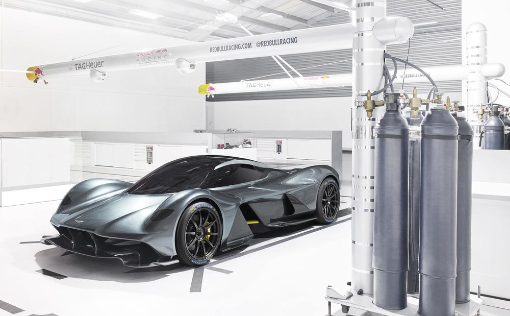 2º-Aston-Martin-Valkyrie