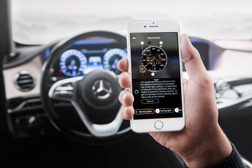 Intelligente Dialogtechnologie kombiniert mit Augmented Reality: Ask Mercedes: Der virtuelle Assistent hilft sofort weiter