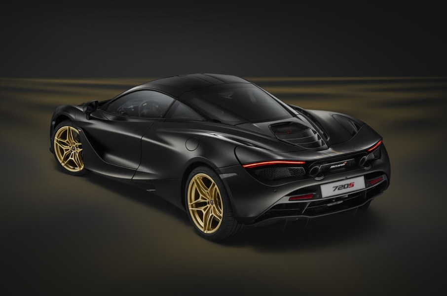 720s_dubai-on_grey_gold-3-960×600