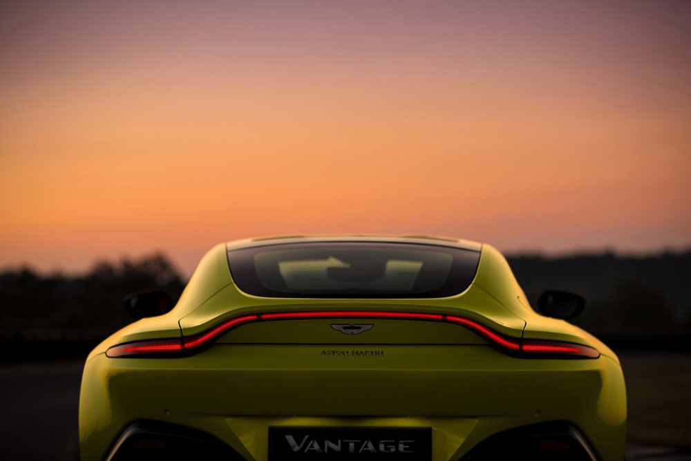 Aston Martin Vantage_Lime Essence_12