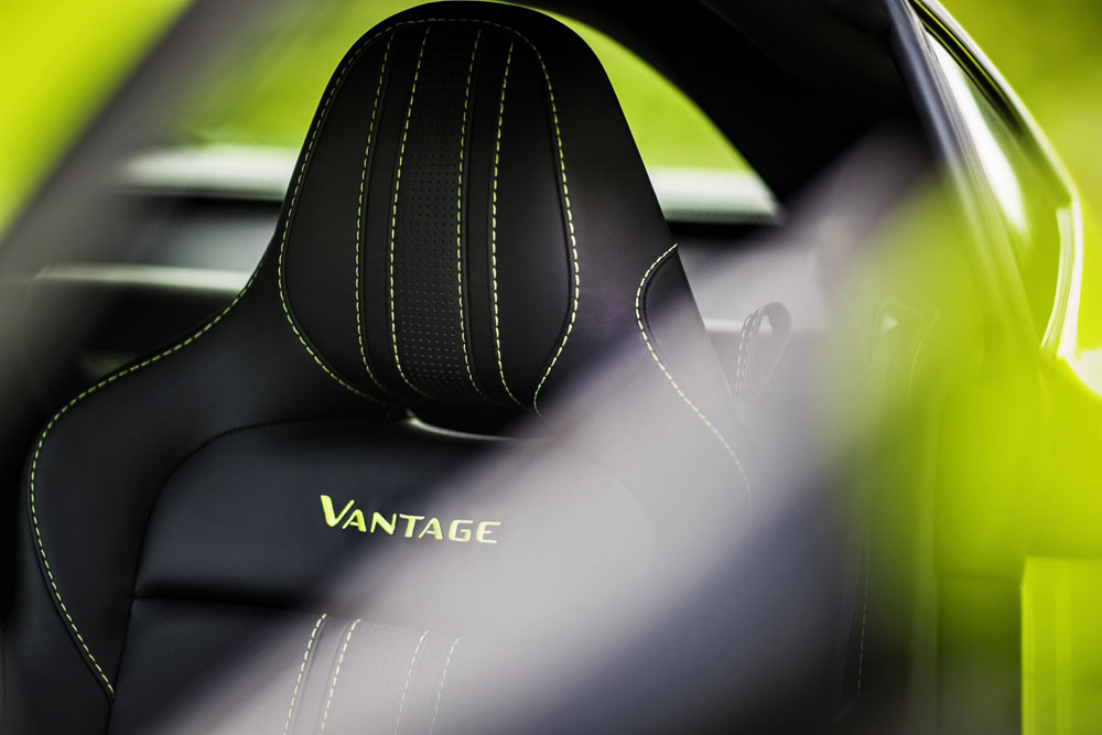 Aston Martin Vantage_Lime Essence_18