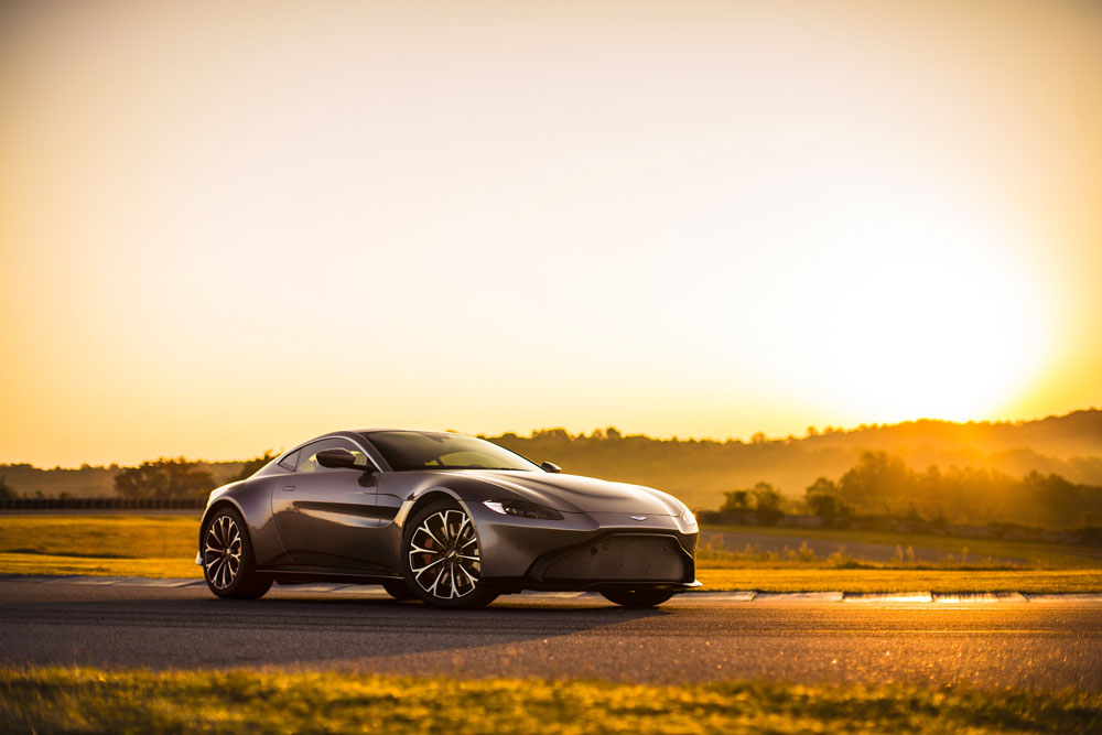 Aston Martin Vantage_Tungsten Silver_08