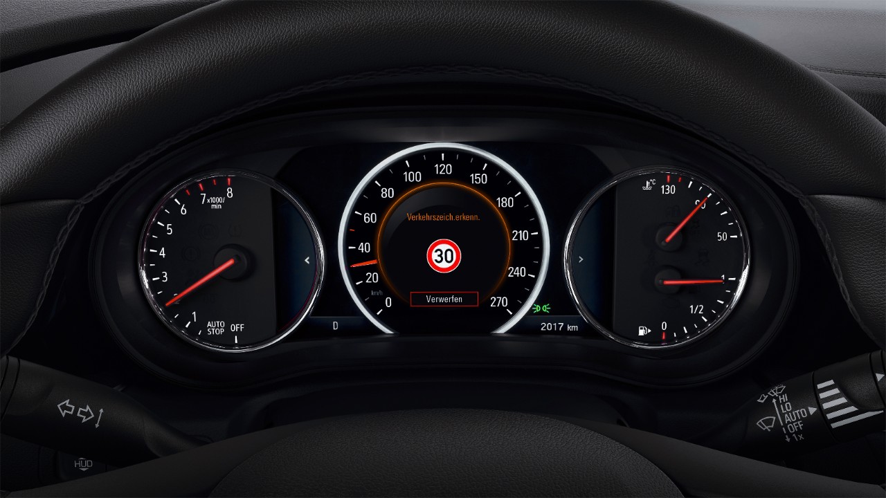 Opel-Insignia-Traffic-Sign-Recognition-299538