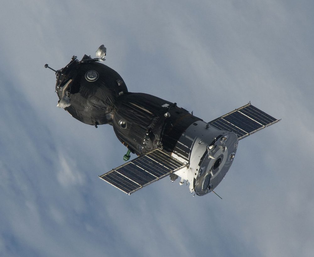 Soyuz_TMA-17_prior_to_docking