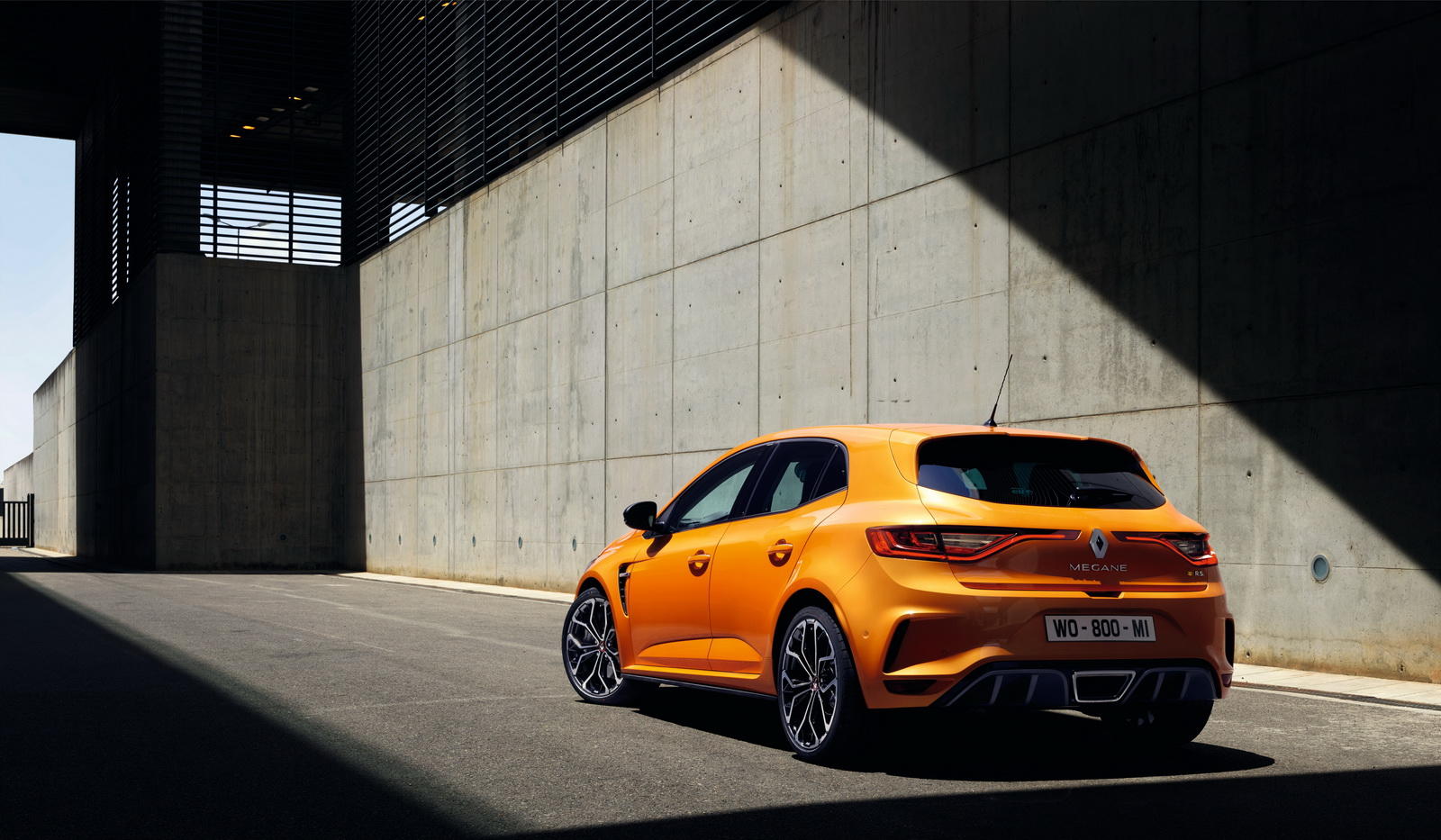 2018-renault-megane-rs-16