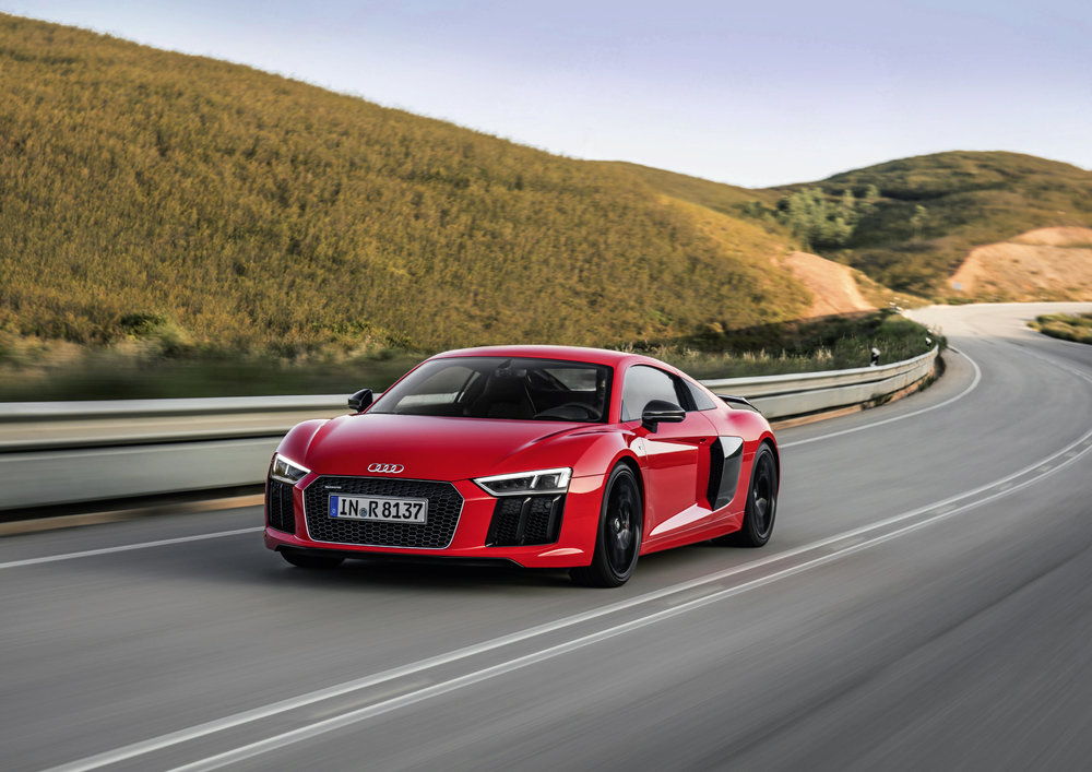 Audi R8 V10 plus