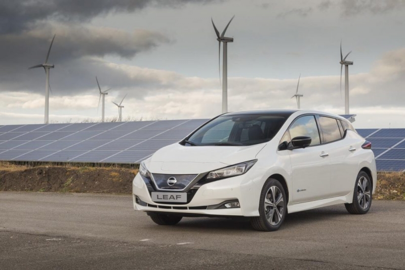 426212889_Production_begins_of_the_new_Nissan_LEAF_in_Europe