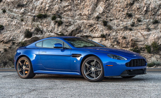 7 Aston-Martin-V8-Vantage-GTS-PLACEMENT