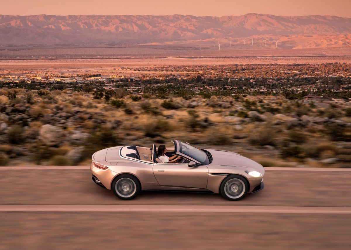 Aston_Martin-DB11_Volante-2019-1280-09