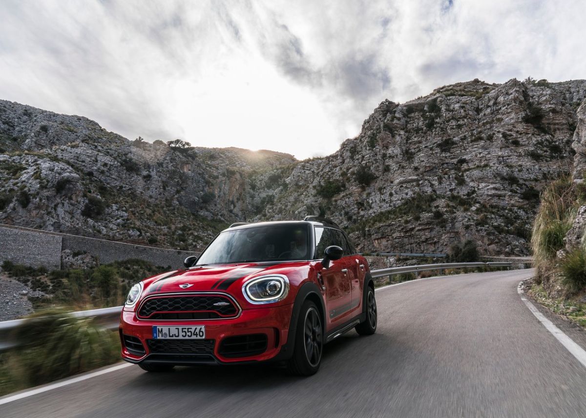 Mini-John_Cooper_Works_Countryman-2018-1280-2b