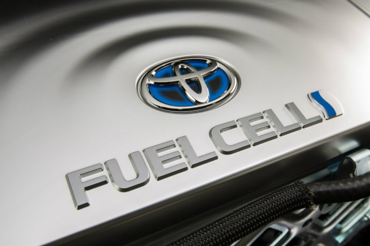 Toyota_Fuel_Cell_Vehicle