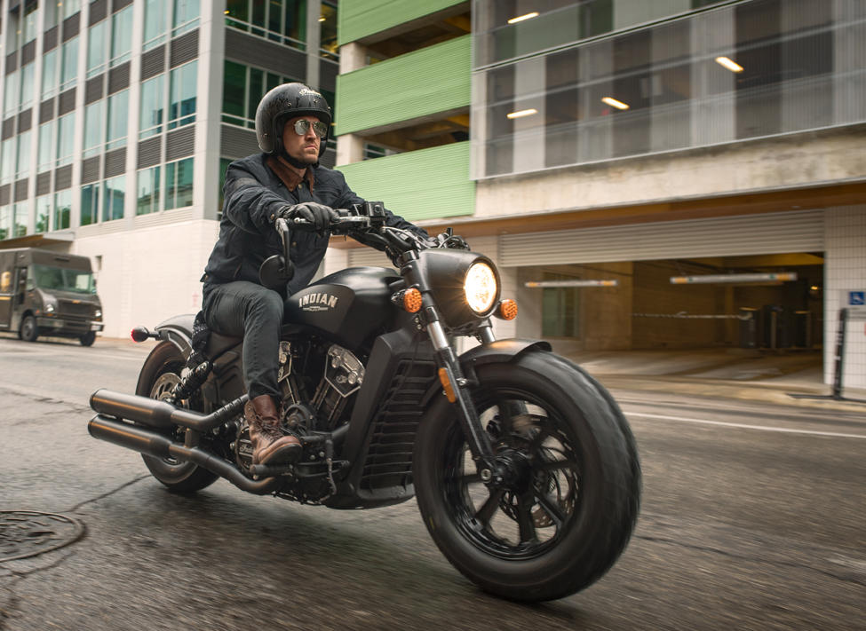 low-scout-bobber-red-and-thunderblacksmoke-double-0242