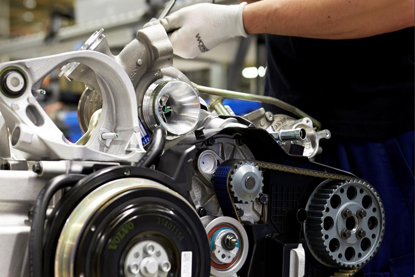 Assembly in Volvo Cars’ engine factory in Skövde, Sweden