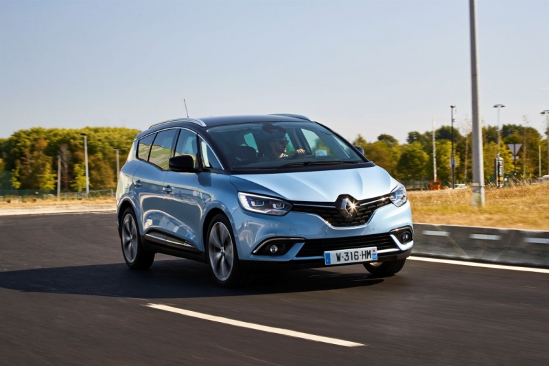81436_2016_Drive_tests_New_Renault_GRAND_SCENIC_in_the_Bordeaux_region