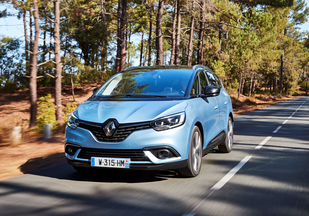 81444_2016_Drive_tests_New_Renault_GRAND_SCENIC_in_the_Bordeaux_region